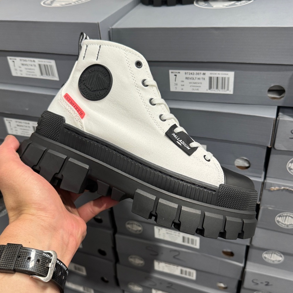 Palladium Women's White High-Top Lug Sole Sneaker Boot